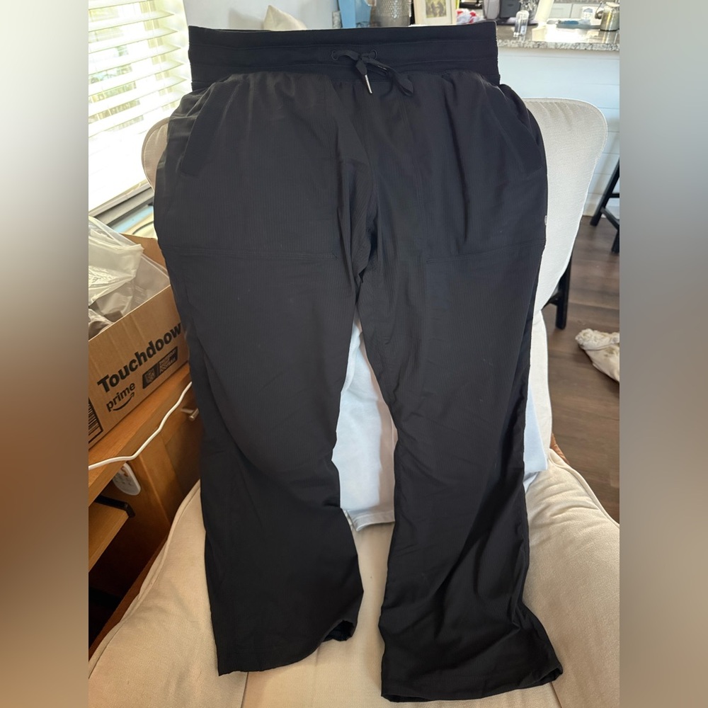 Lulu Dance Studio Mid-Rise Pants sz 10 short NWOT FREE SHIPPING - Picture 8 of 9